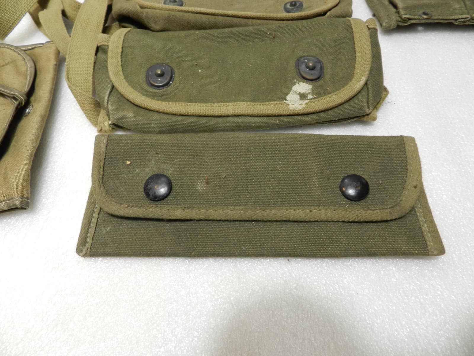 Original U S WWII Triple Grenade Pouch WWII Korean War & Ammo Pouches A16JJ - Thumbnail 2