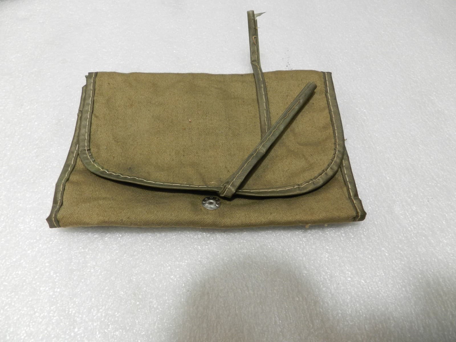 Original U S WWII Triple Grenade Pouch WWII Korean War & Ammo Pouches A16JJ - Thumbnail 19