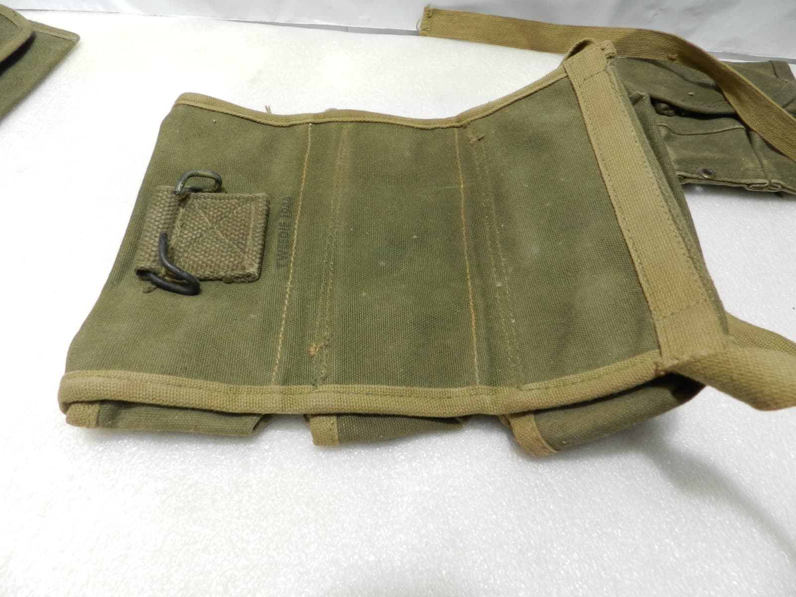 Original U S WWII Triple Grenade Pouch WWII Korean War & Ammo Pouches A16JJ - Thumbnail 8