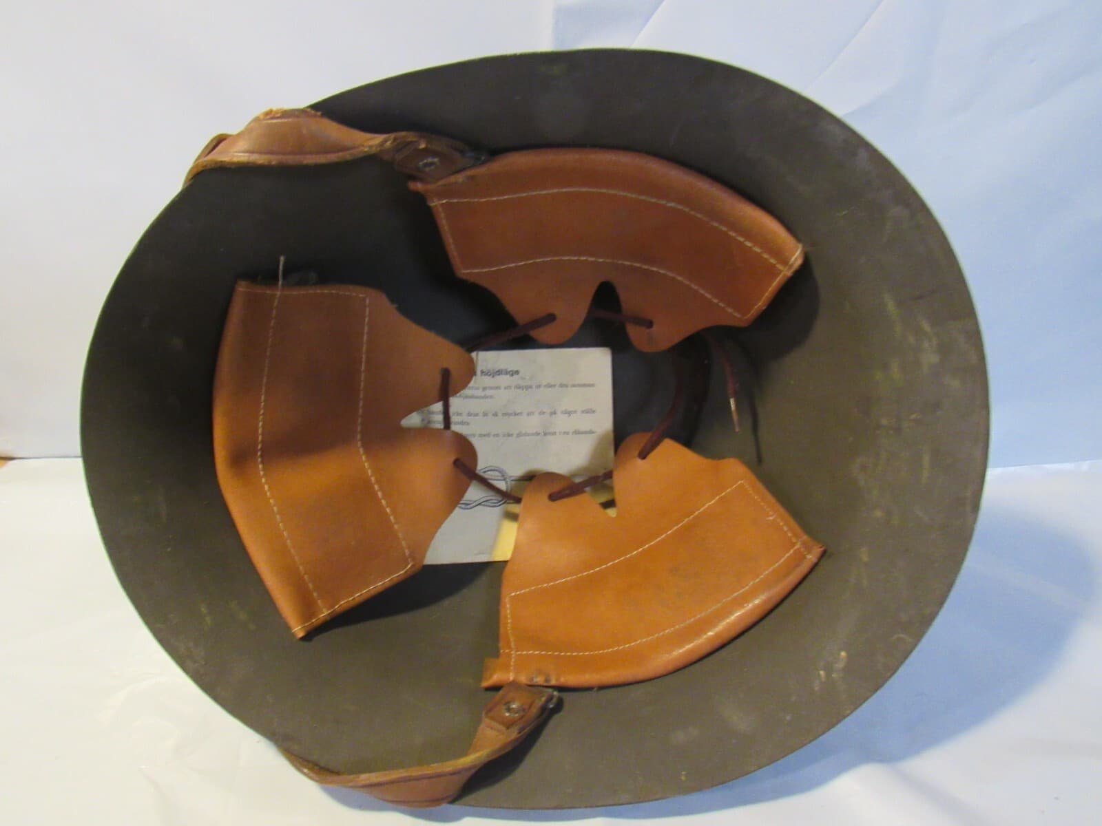 Royal Swedish Army M26 Steel Combat Helmet w/Full Liner & Chinstrap Y21K - Thumbnail 6