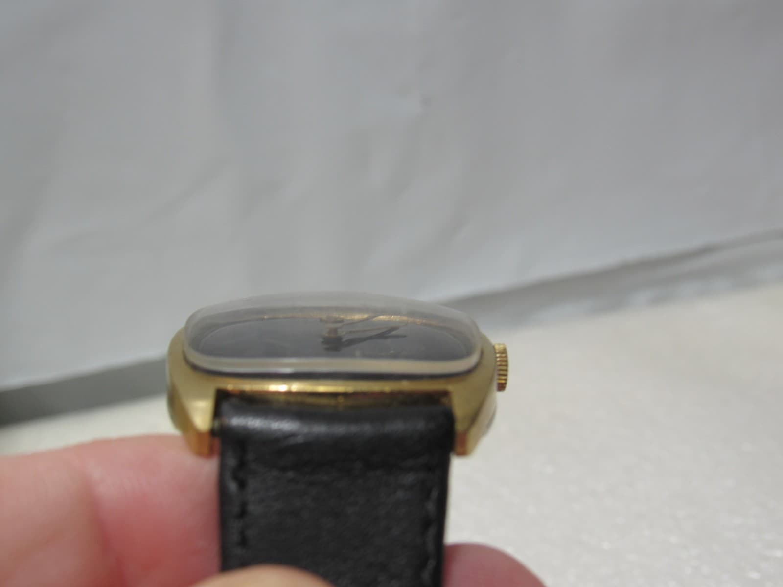 Vintage Elgin Mens Dress Black Face Wrist Watch w/ Case (U64JJ) - Thumbnail 2