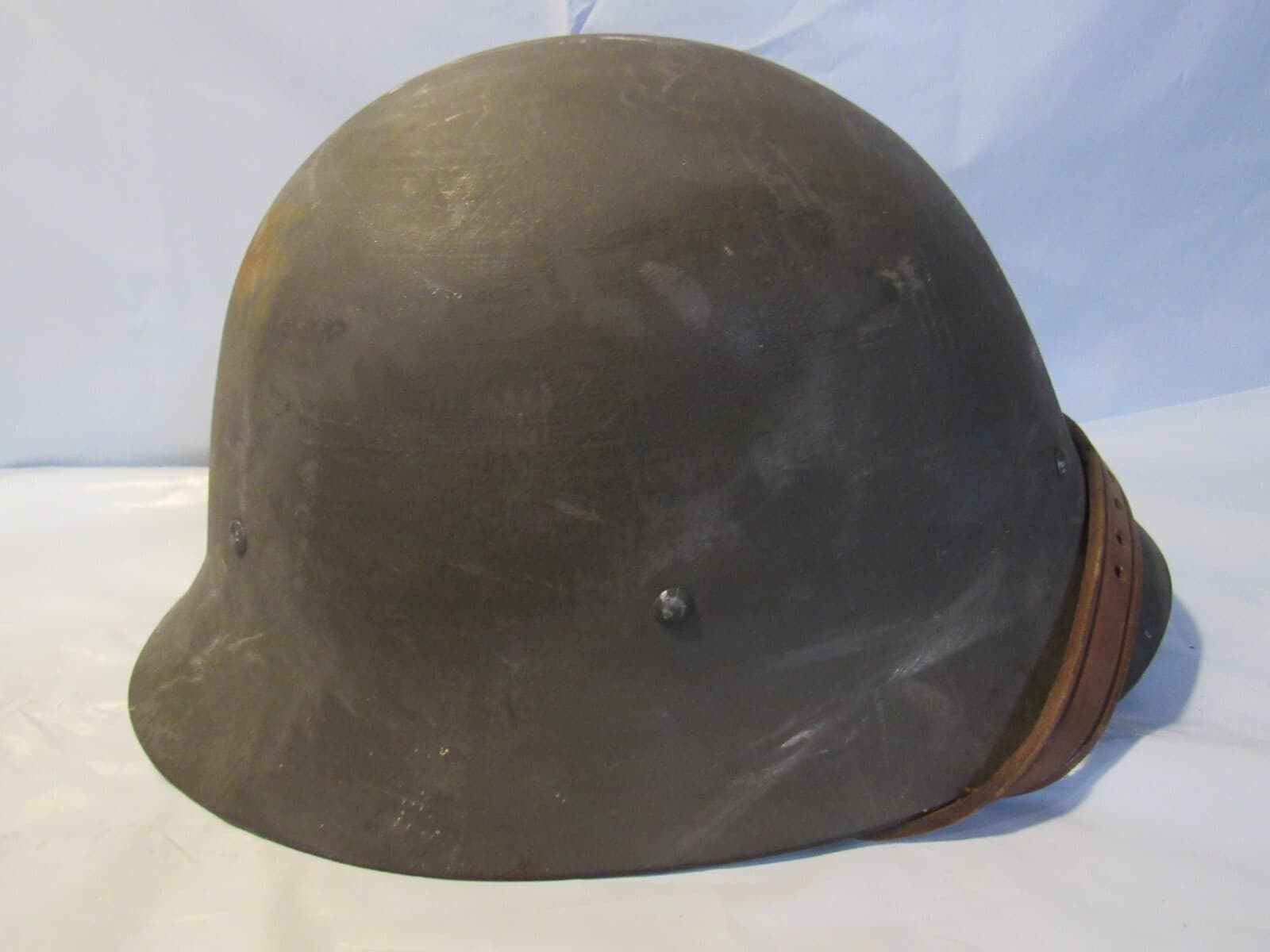 Royal Swedish Army M26 Steel Combat Helmet w/Full Liner & Chinstrap Y21K - Thumbnail 3