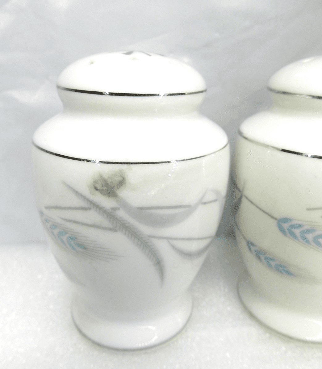 Vintage Valmont China Royal Wheat Salt & Pepper Shakers (H6J) - Thumbnail 4