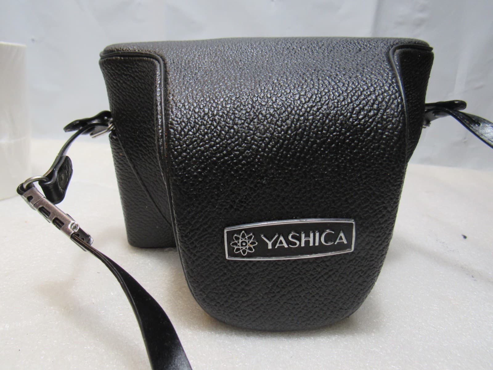 Vintage Yashica Electro 35 GS Rangefinder Film Camera F=45mm 1:1.7 Lens A29JJ - Thumbnail 16