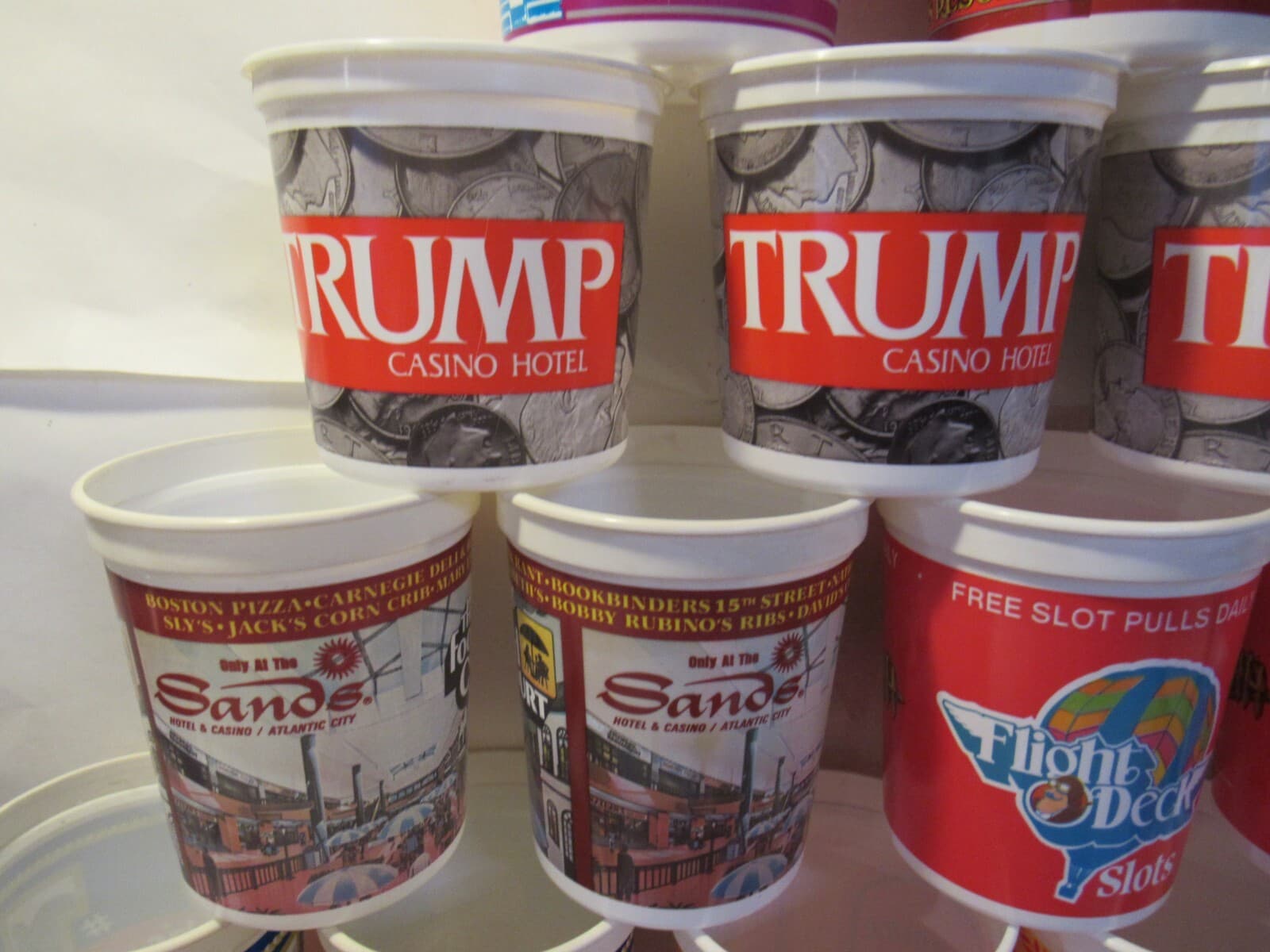 LOT OF 19 Sands Harrah Trump Caesars Tropicana Casino Slot Coin Cups B48J - Thumbnail 3