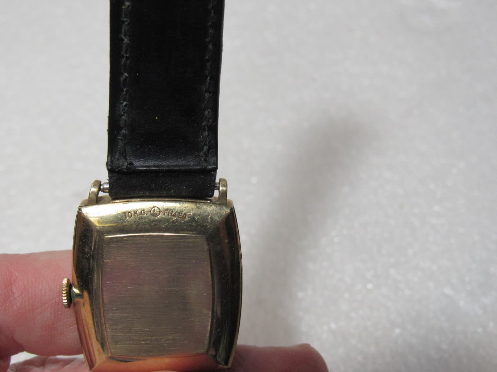 Vintage Longines 370 10K Gold Filled Roman Numeral Black Band Mens Watch (U89JJ) - Thumbnail 6