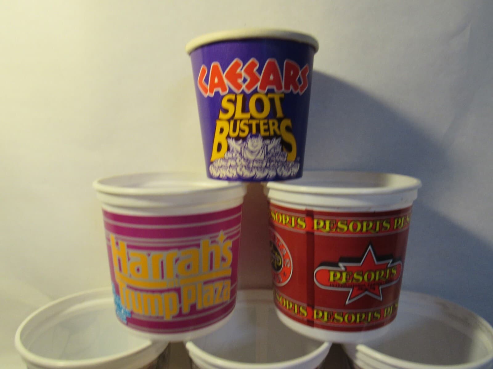 LOT OF 19 Sands Harrah Trump Caesars Tropicana Casino Slot Coin Cups B48J - Thumbnail 2
