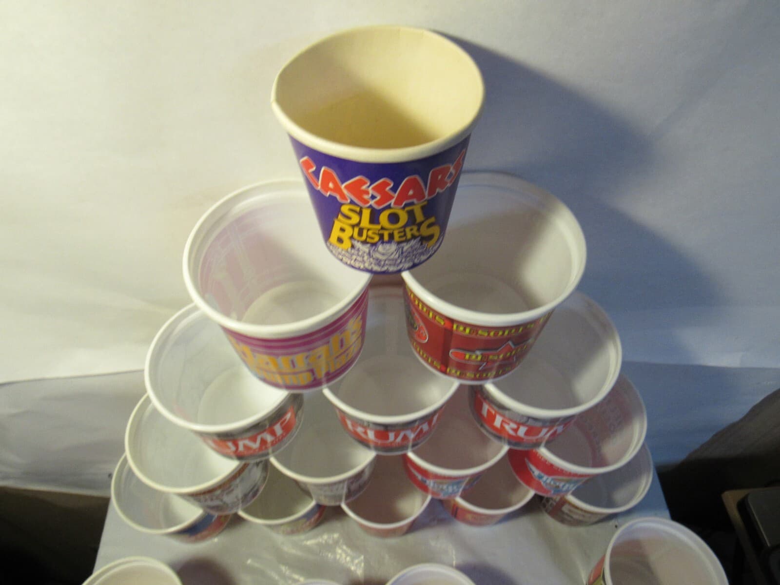 LOT OF 19 Sands Harrah Trump Caesars Tropicana Casino Slot Coin Cups B48J - Thumbnail 8