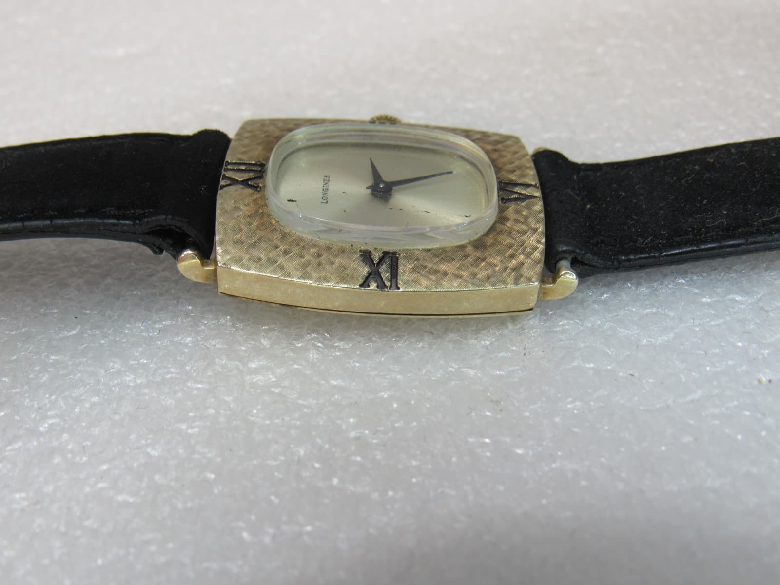 Vintage Longines 370 10K Gold Filled Roman Numeral Black Band Mens Watch (U89JJ) - Thumbnail 4
