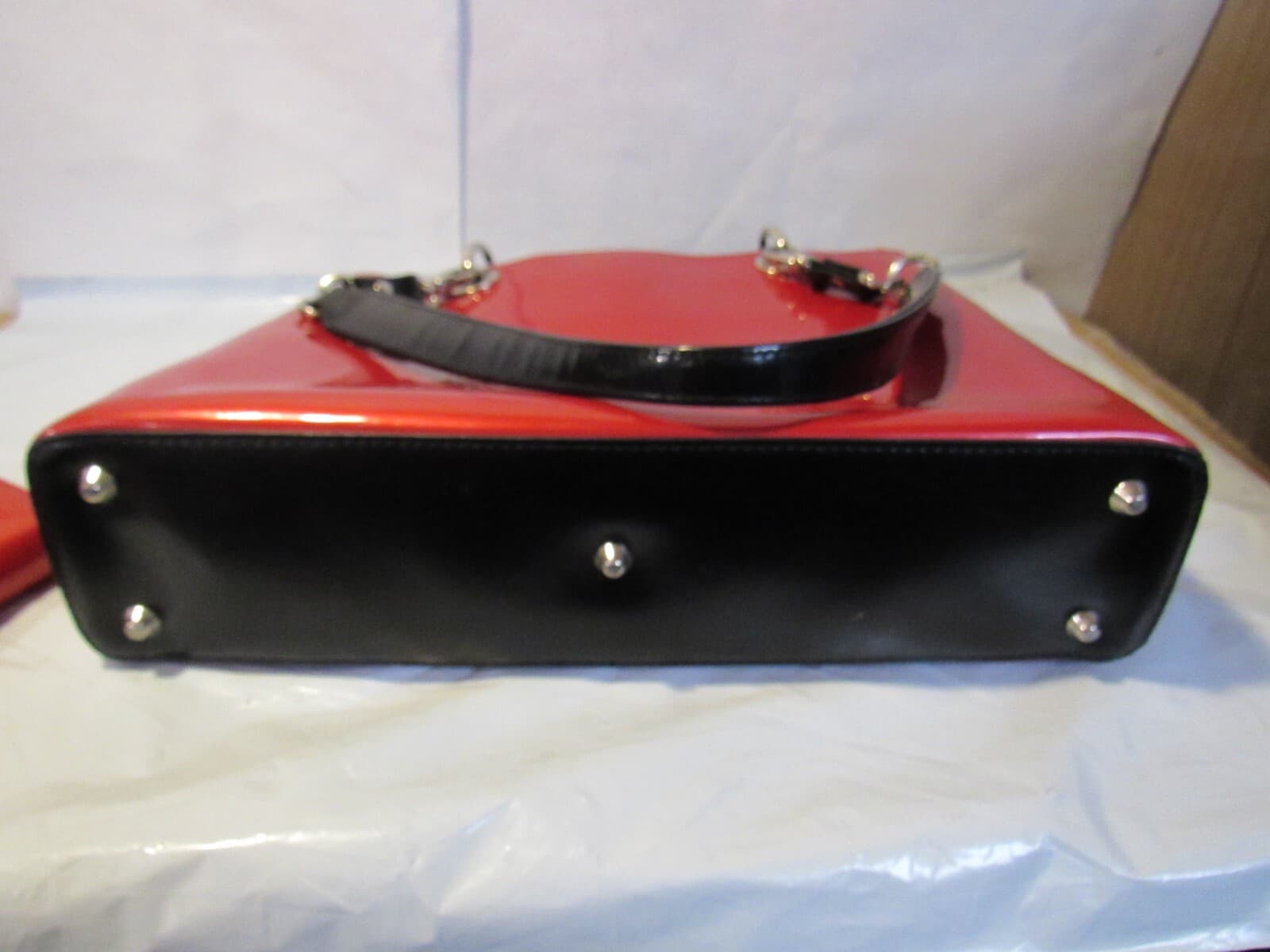 beijo Red Patent Leather handbag Tote w/ Wallet V26K - Thumbnail 8