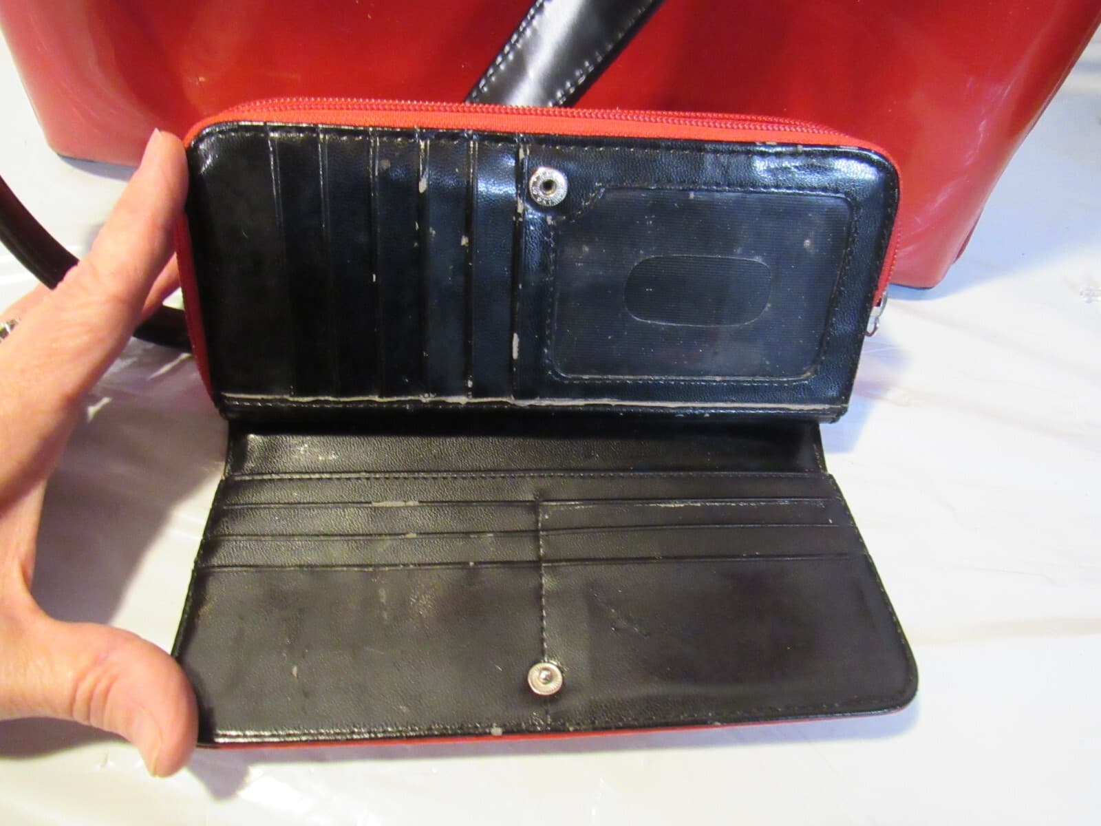 beijo Red Patent Leather handbag Tote w/ Wallet V26K - Thumbnail 10