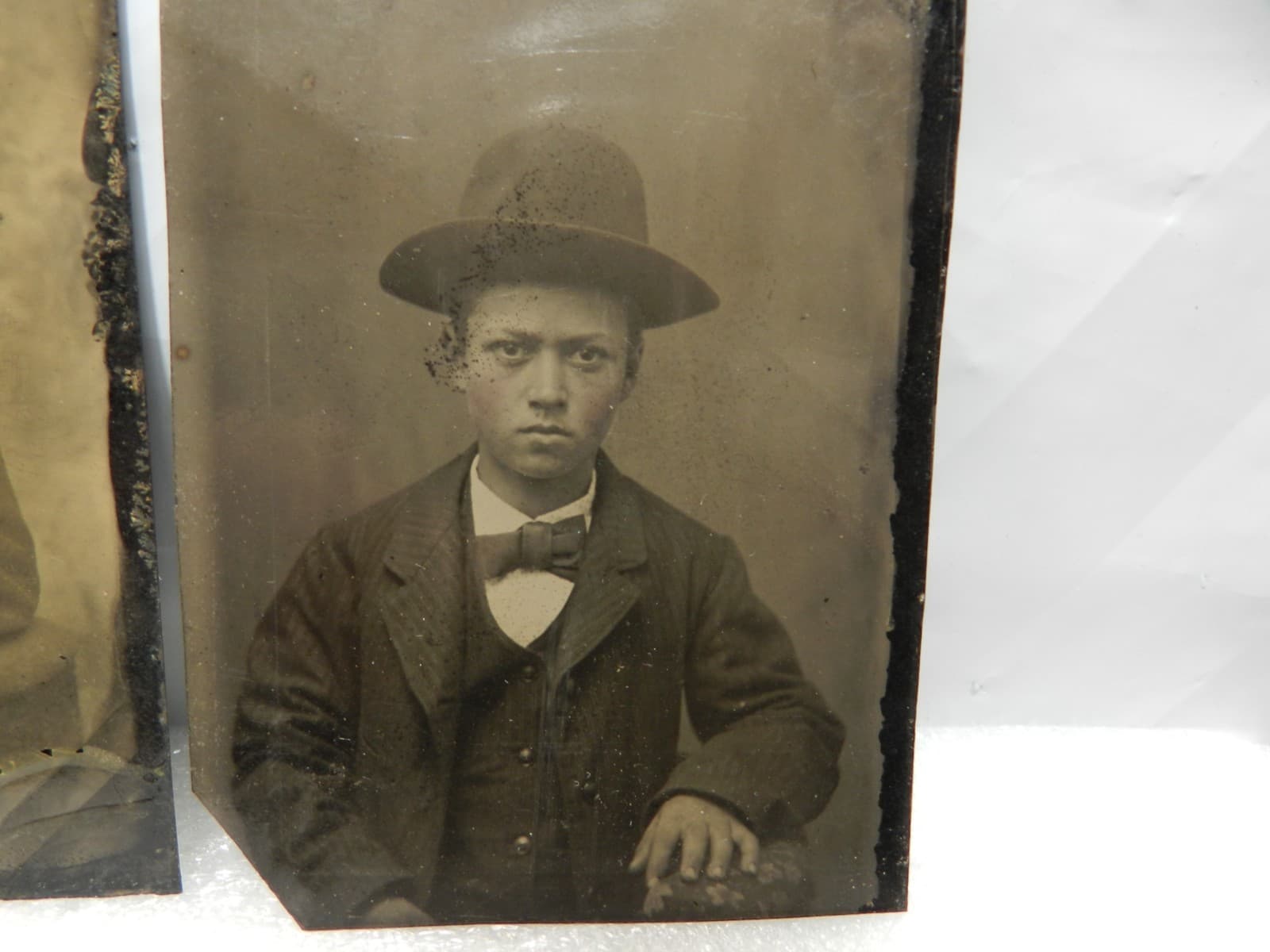 3 Antique Tin Type Photo Young Men Black White (I58S) - Thumbnail 3