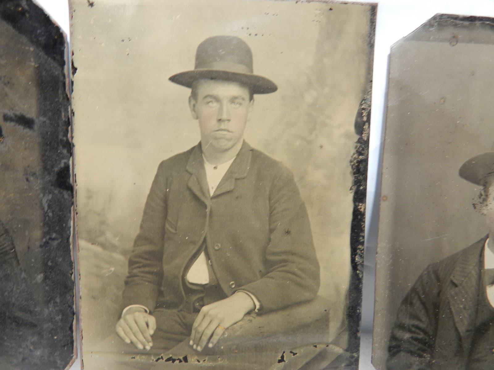 3 Antique Tin Type Photo Young Men Black White (I58S) - Thumbnail 4