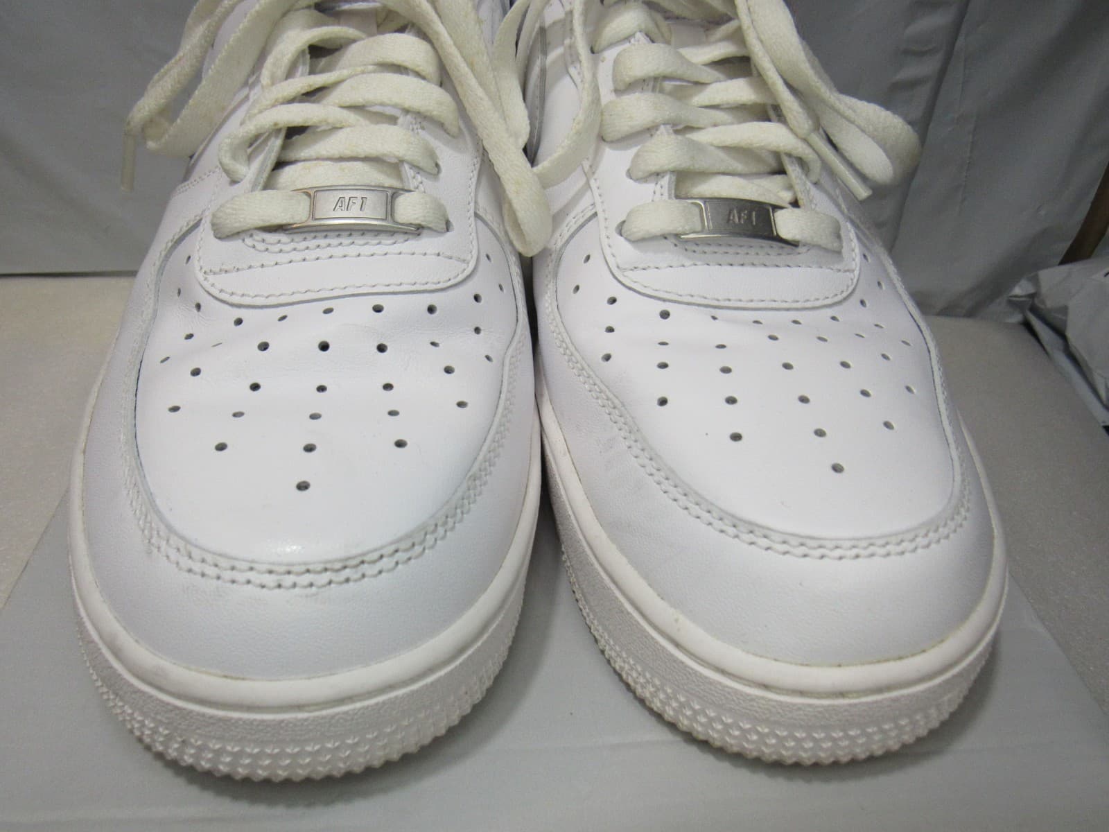 Nike Air Force 1 07 Low Men Size 12 Shoes Triple White CW2288-111 (U95K) - Thumbnail 2
