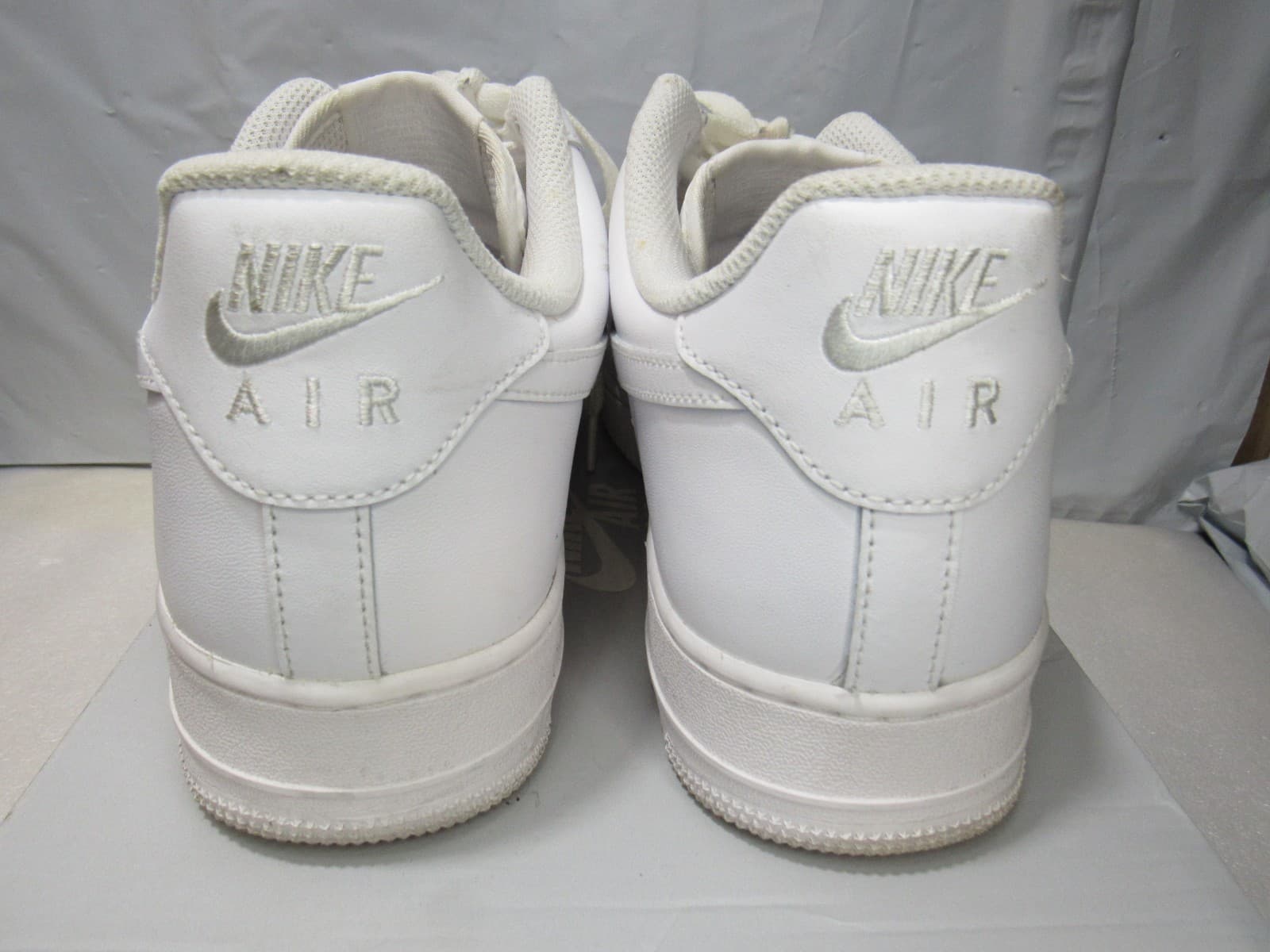 Nike Air Force 1 07 Low Men Size 12 Shoes Triple White CW2288-111 (U95K) - Thumbnail 4