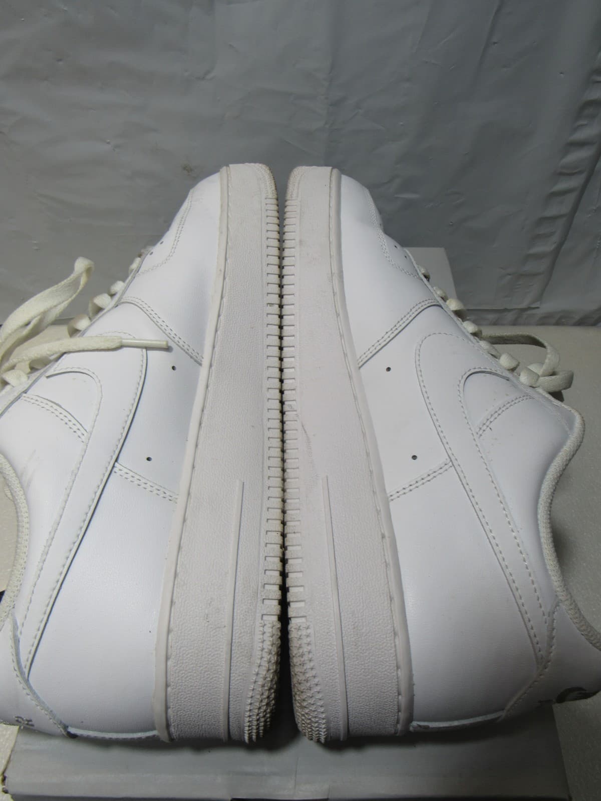 Nike Air Force 1 07 Low Men Size 12 Shoes Triple White CW2288-111 (U95K) - Thumbnail 7