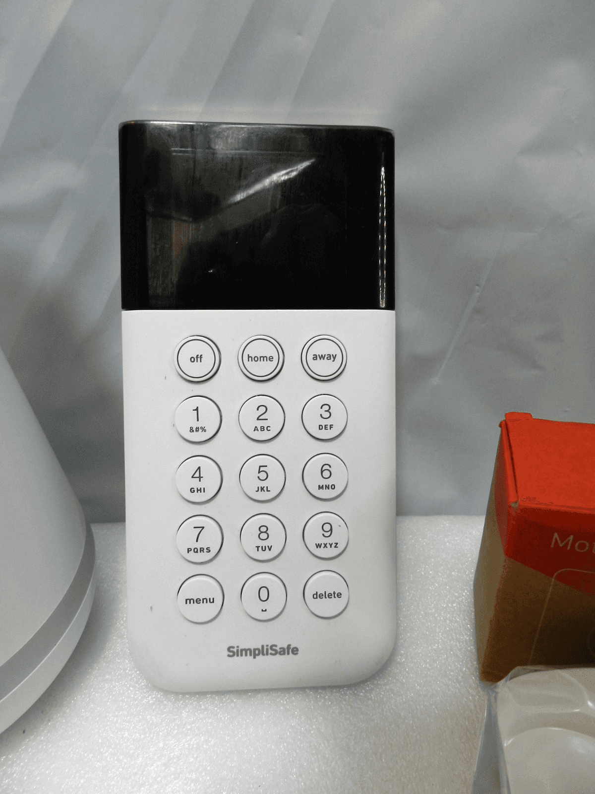 4-Piece SimpliSafe Security System with 1 Camera SSBS3 Home Security (E47K) - Thumbnail 3