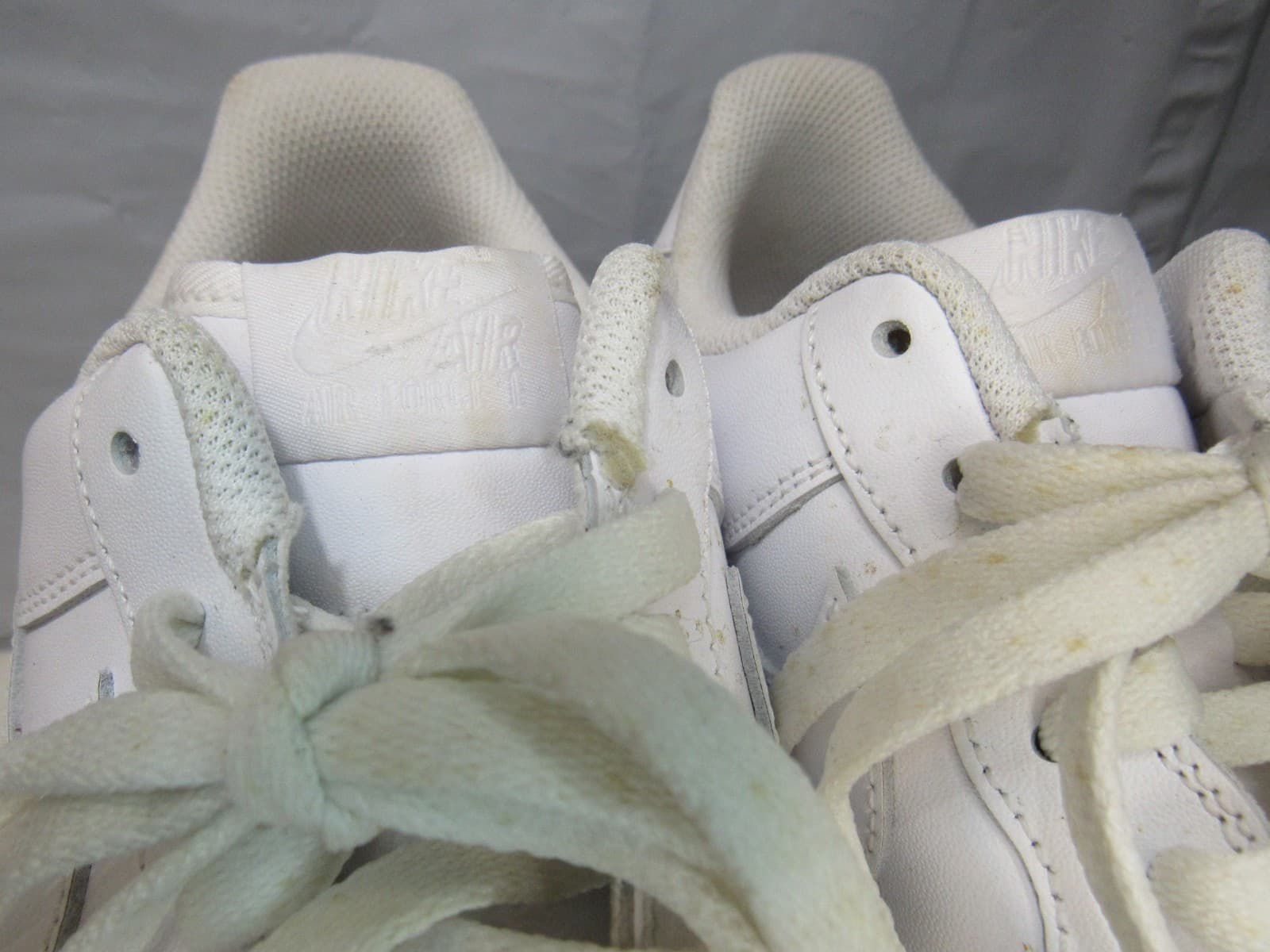 Nike Air Force 1 07 Low Men Size 12 Shoes Triple White CW2288-111 (U95K) - Thumbnail 3