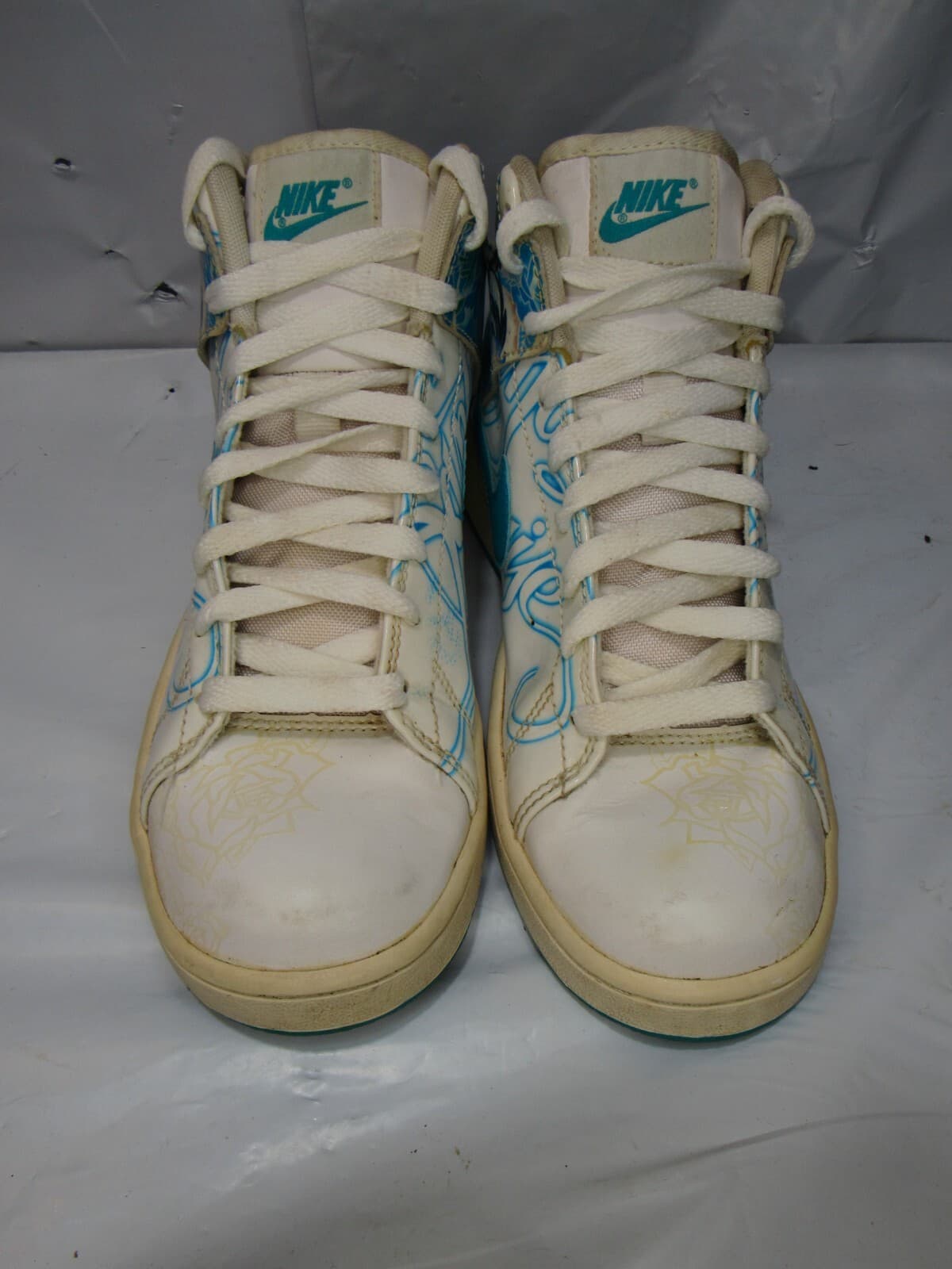 Nike Santa Cruise SB Dunk 375732-131 Hi Top Women’s Premium Sneakers Sz 7 M Q30 - Thumbnail 5