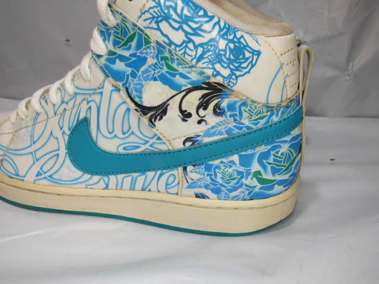 Nike Santa Cruise SB Dunk 375732-131 Hi Top Women’s Premium Sneakers Sz 7 M Q30 - Thumbnail 4