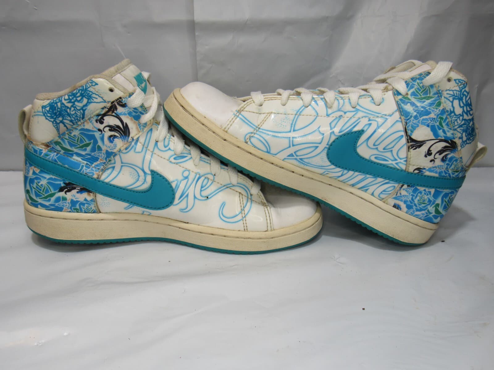Nike Santa Cruise SB Dunk 375732-131 Hi Top Women’s Premium Sneakers Sz 7 M Q30 - Thumbnail 10