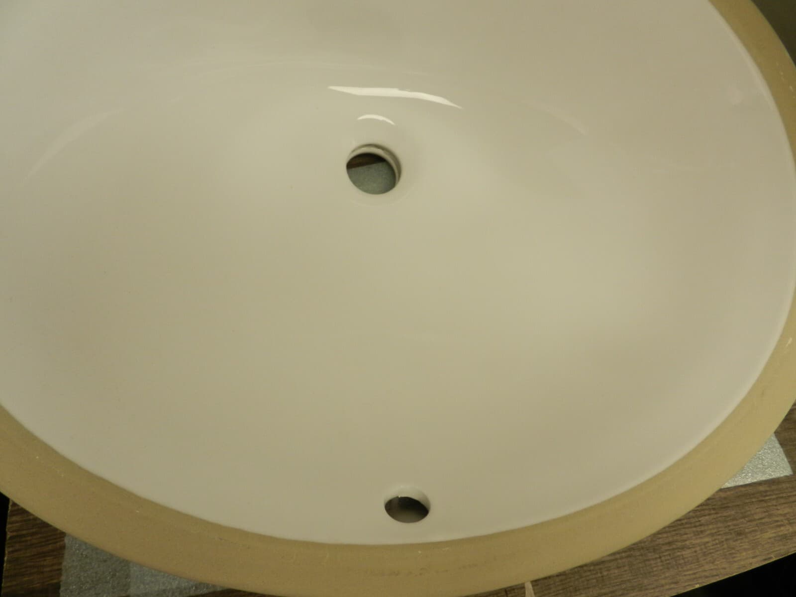 Lacava 33S 001 Under Counter Porcelain Bathroom Sink w Overflow White E17K - Thumbnail 5