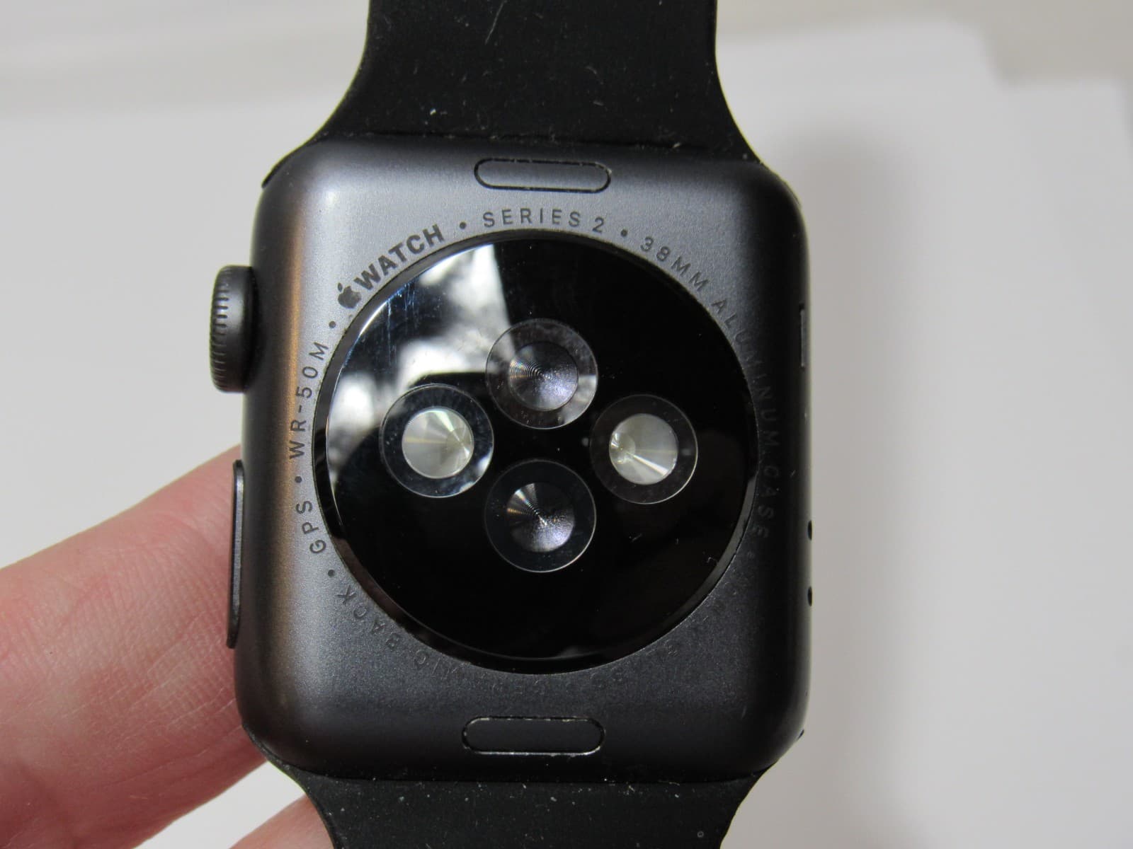 Apple Watch Series 2 Smartwatch 38mm Black Aluminum Case Black Band Working S17K - Thumbnail 7
