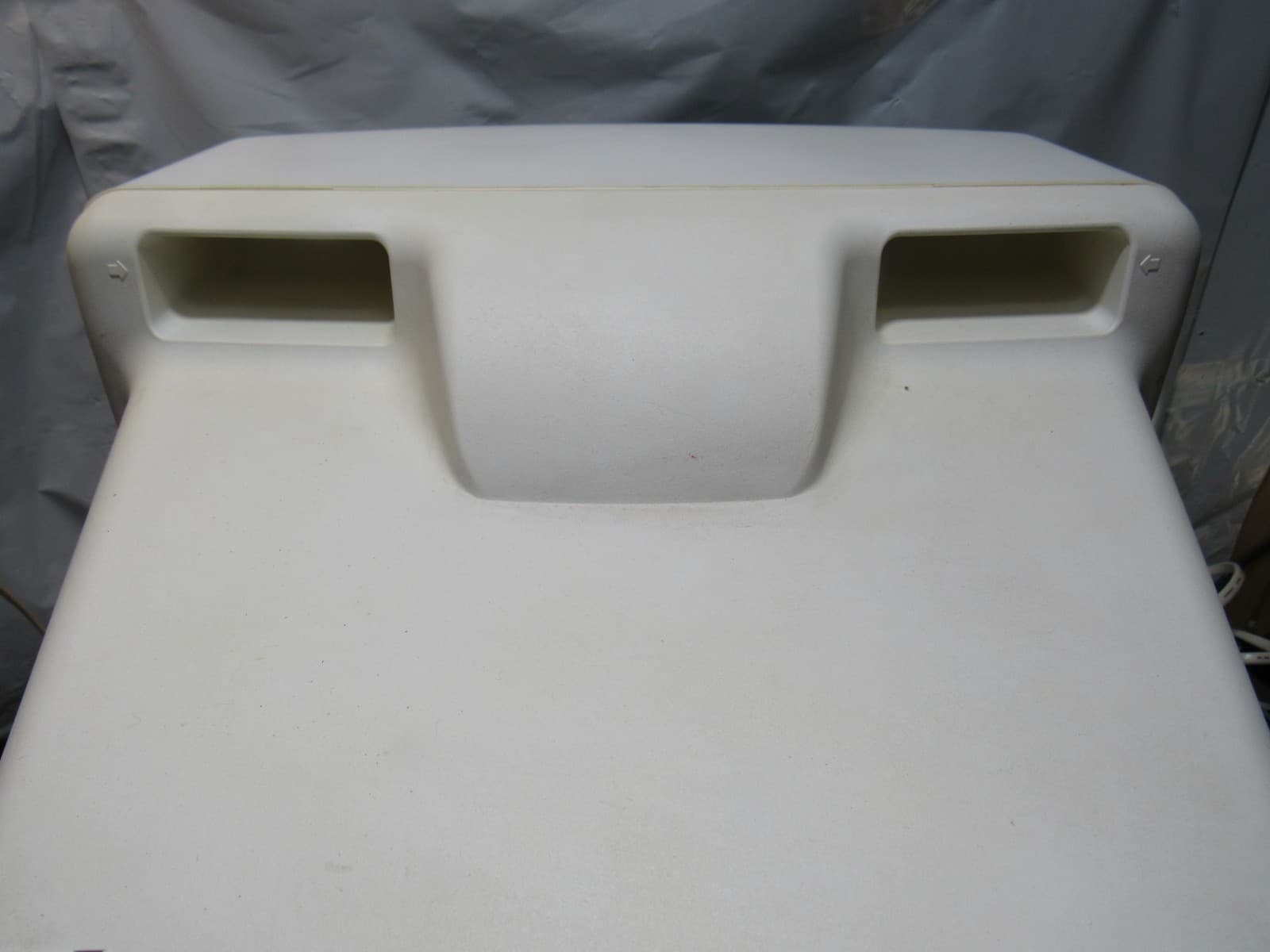 ZENITH TVBR1325W 13" TV/VCR Combo VHS Front Inputs Retro Gaming No Remote (I77J) - Thumbnail 11