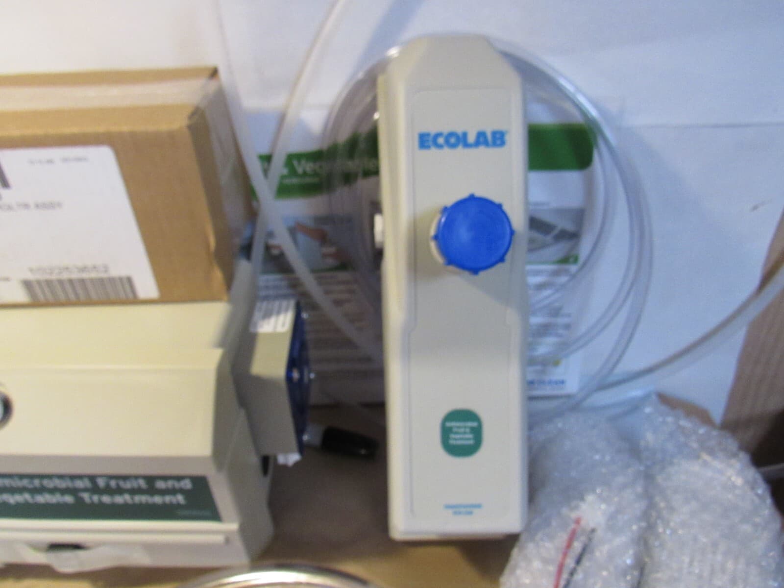 Ecolab Antimicrobial Fruit & Vegetable Treatment Complete Kit (Keystone) W29K - Thumbnail 5