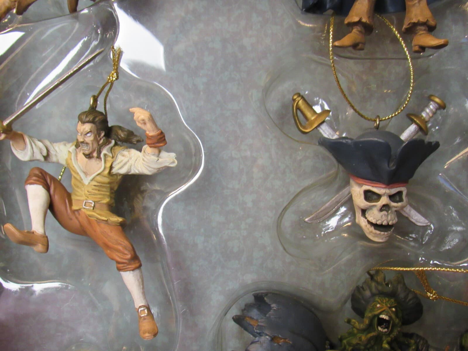 Disney Pirates of the Caribbean Storybook Ornaments Set of 6 L72M - Thumbnail 5