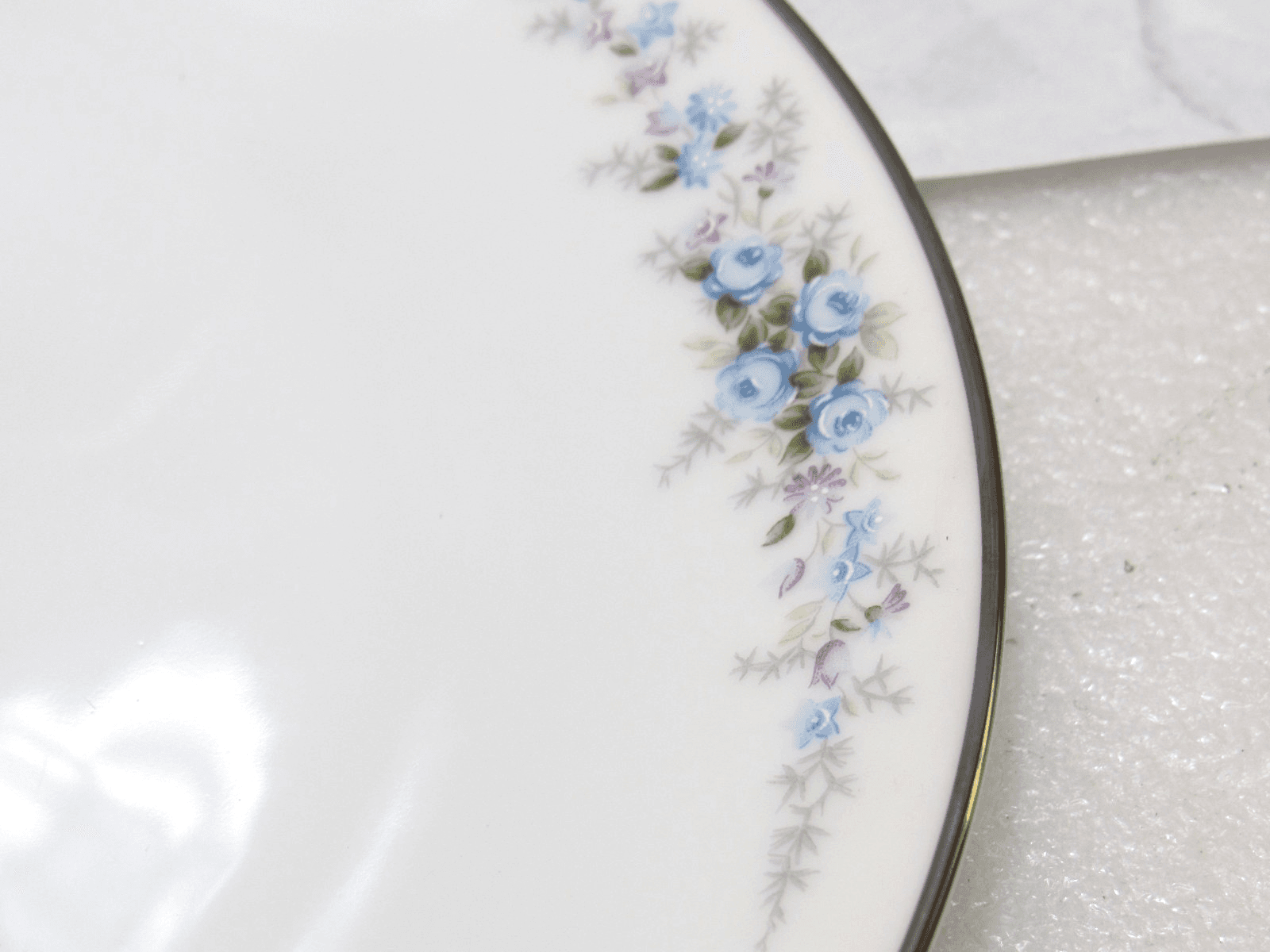 Retired NORITAKE ROSEBERRY 6241 Japan 2 pc Salad / Desert Plates (X83K) - Thumbnail 4