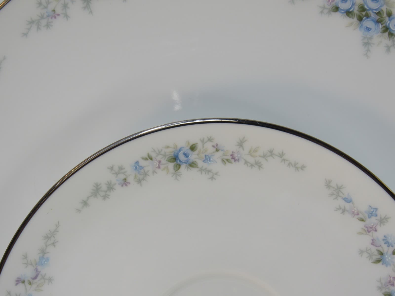 Retired NORITAKE ROSEBERRY 6241 Japan 6pc Place Setting Floral Print (X82K) - Thumbnail 2