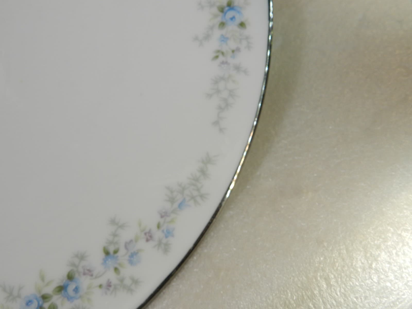 Retired NORITAKE ROSEBERRY 6241 Japan 7pc Place Setting Floral Print (X81K) - Thumbnail 12
