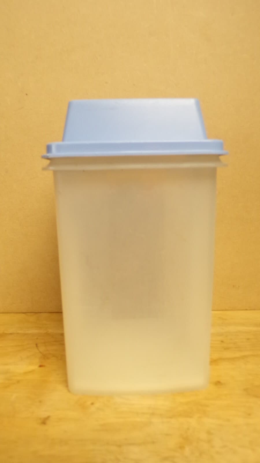 Tupperware 2 Qt. Pickle Keeper Pic-A-Deli Blue Snap Lid 1562-3 1560-3 1561-6 J - Thumbnail 5