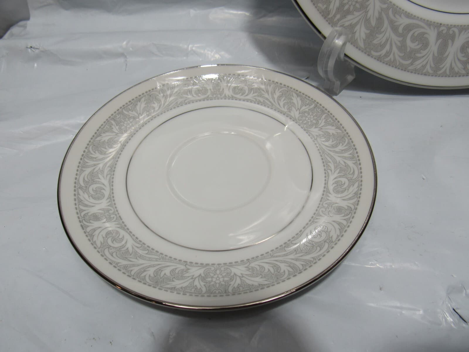 Imperial China Whitney 5671 6 pc Place Setting Dinnerware Set Gray/White (P24M) - Thumbnail 10