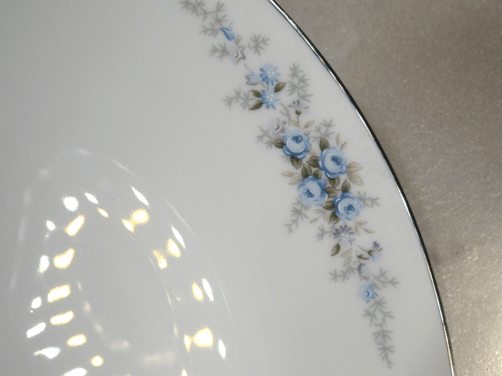 Retired NORITAKE ROSEBERRY 6241 Japan 4pc Place Setting Floral Print (X87K) - Thumbnail 2