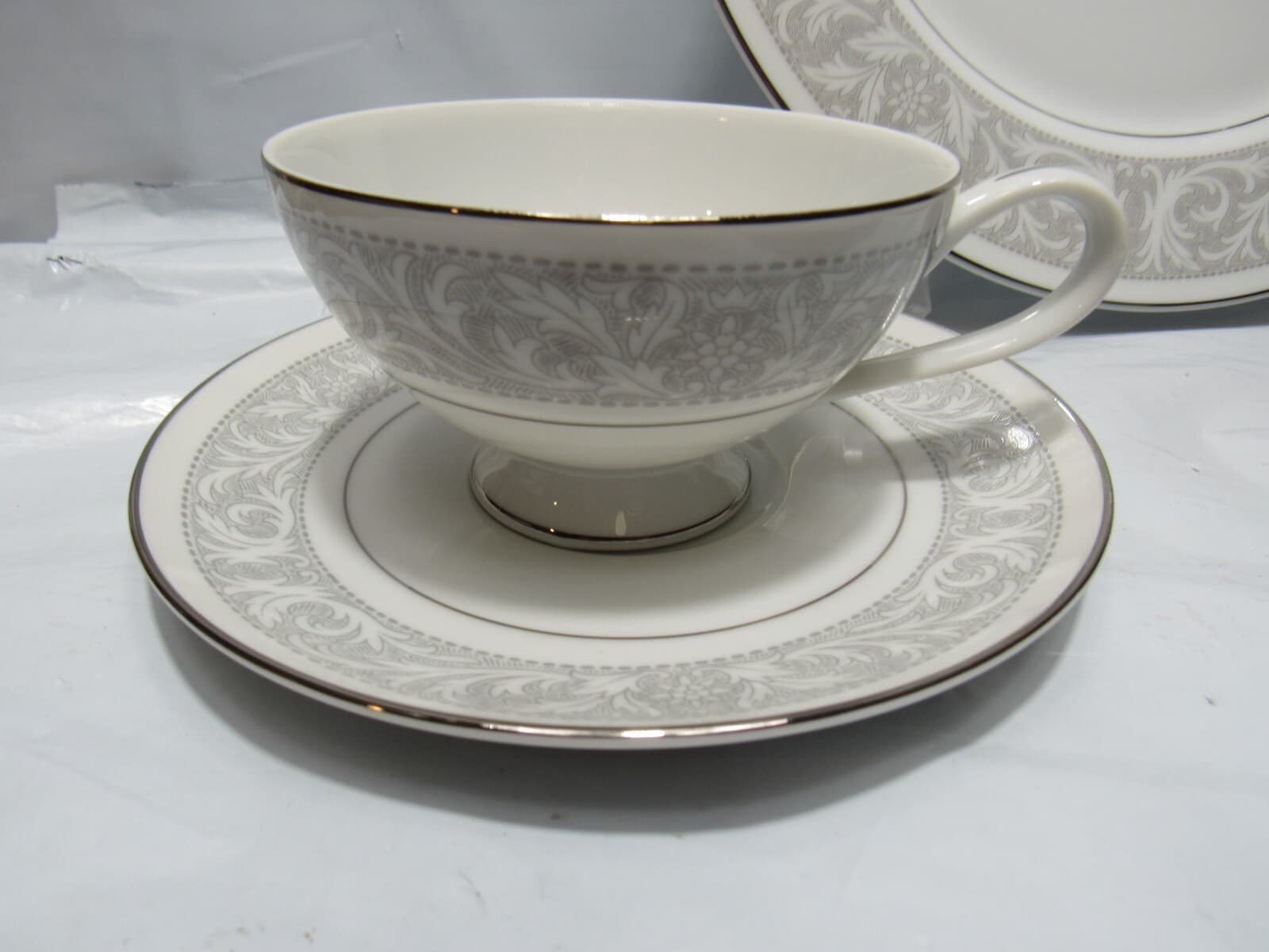 Imperial China Whitney 5671 6 pc Place Setting Dinnerware Set Gray/White (P24M) - Thumbnail 8