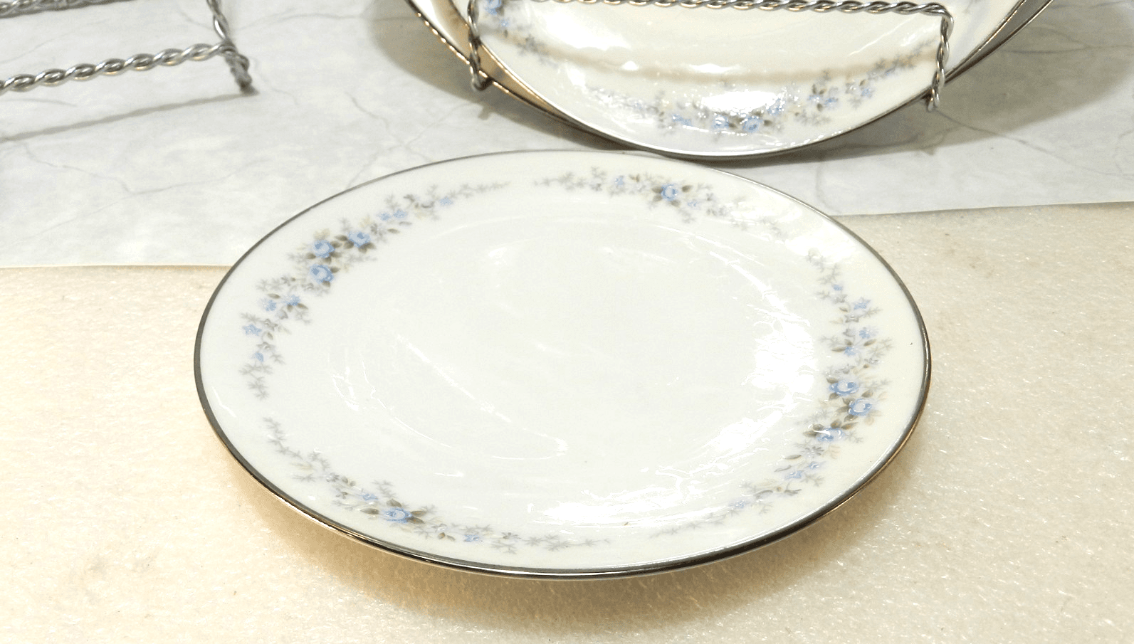 Retired NORITAKE ROSEBERRY 6241 Japan 7pc Place Setting Floral Print (X81K) - Thumbnail 9
