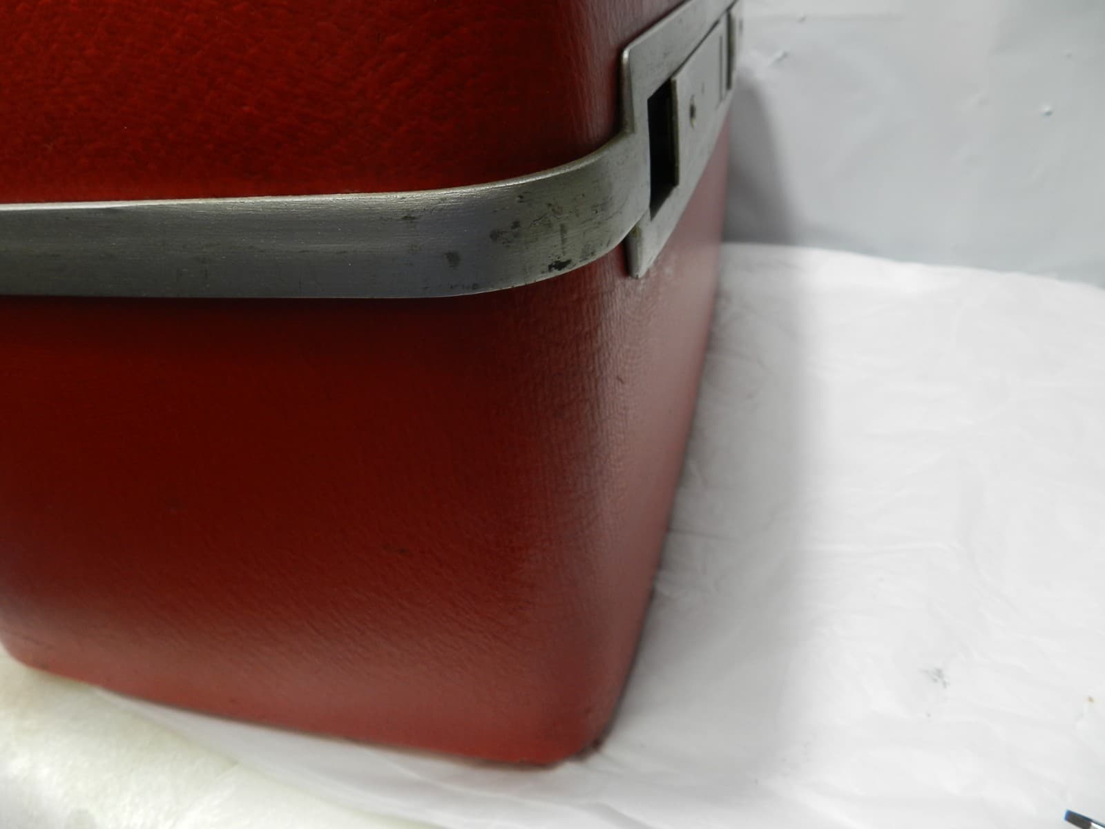 Vintage Samsonite Sentry Train Travel Case Red Makeup Box Mirror MCM (M26J) - Thumbnail 16