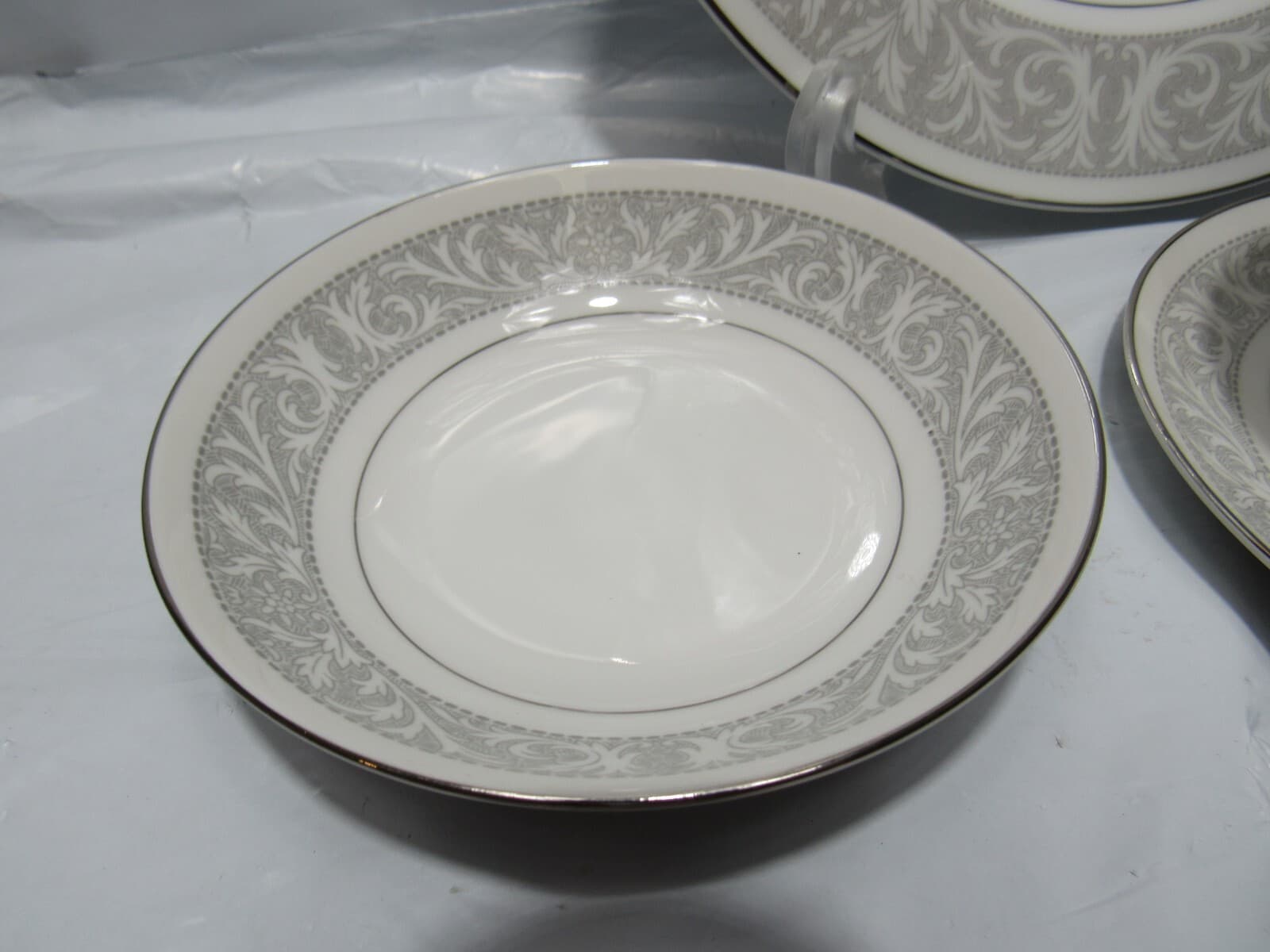 Imperial China Whitney 5671 5 pc Place Setting Dinnerware Set Gray/White (P25M) - Thumbnail 4