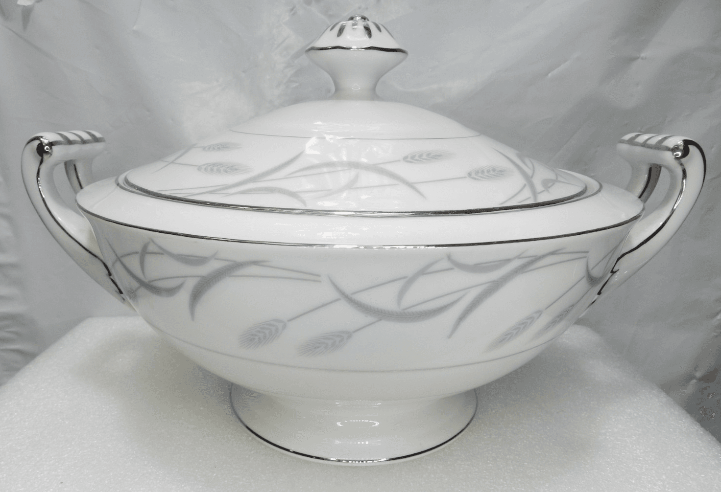 Vintage Valmont China Covered Serving Tureen Royal Wheat 1950's Japan (H17J) - Thumbnail 2