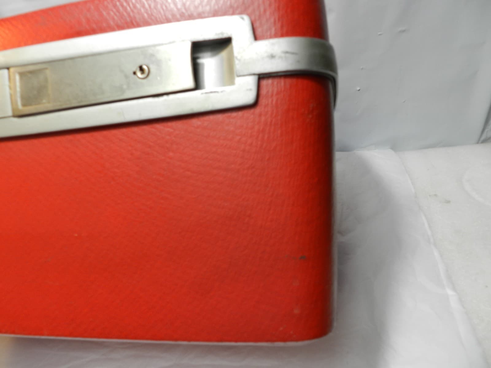 Vintage Samsonite Sentry Train Travel Case Red Makeup Box Mirror MCM (M26J) - Thumbnail 14