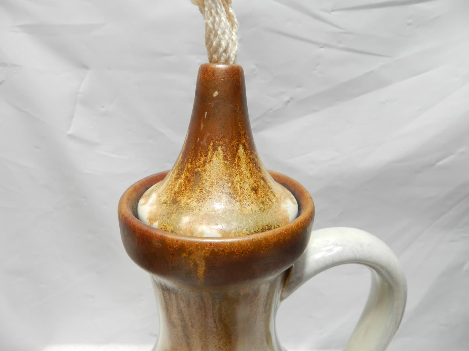 Vintage PIGEON FORGE POTTERY Gold Brown GLAZE Oil Lamp 7.5" (H19S) - Thumbnail 5