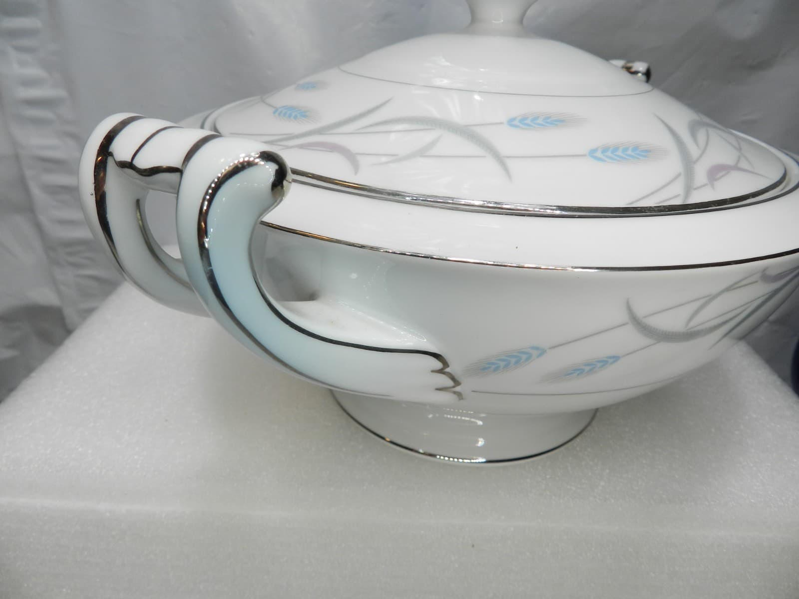 Vintage Valmont China Covered Serving Tureen Royal Wheat 1950's Japan (H17J) - Thumbnail 4