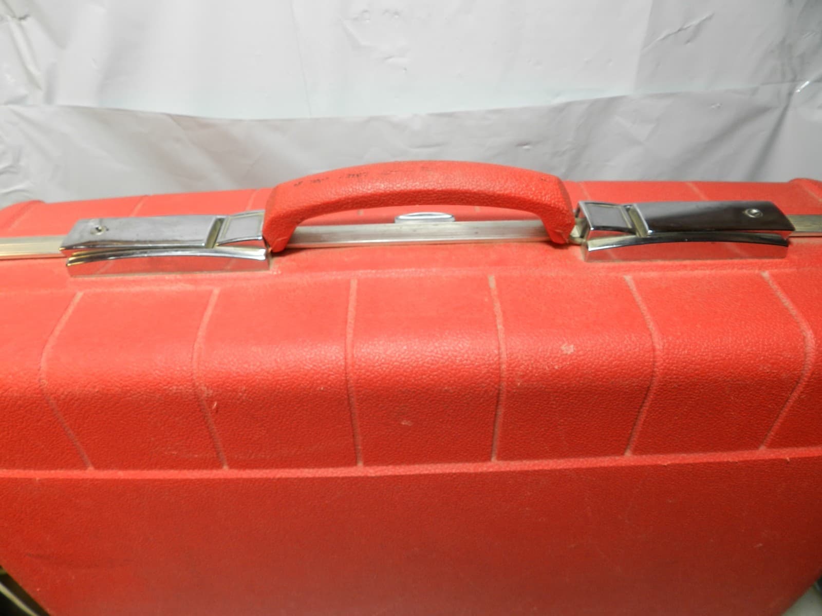 Vintage Red Hard Shell Suitcase Luggage Retro Unbranded (M27J) - Thumbnail 17