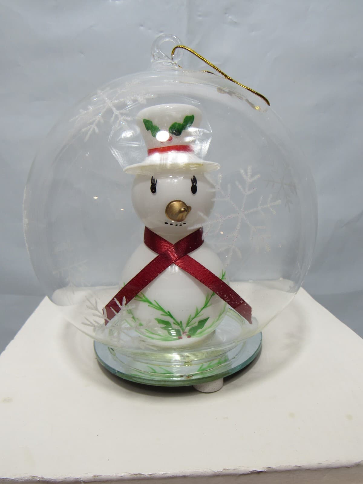Hallmark Keepsake Lighted Snowman Glass Ball Lighted Ornament (M2M) - Thumbnail 2
