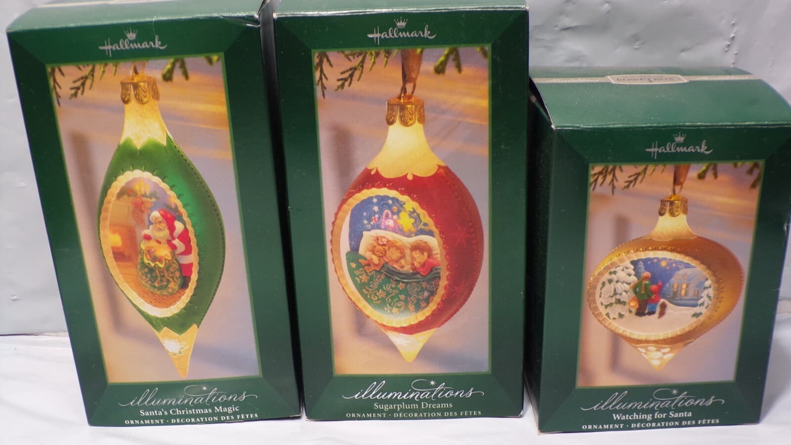 3 Hallmark Illuminations Ornaments Red/Gold/Green Lights Up No Power Box (N80M