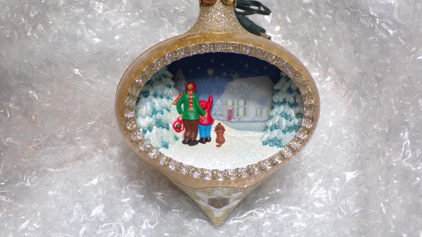 3 Hallmark Illuminations Ornaments Gold/Green Lights Up No Power Box (N81M - Thumbnail 4