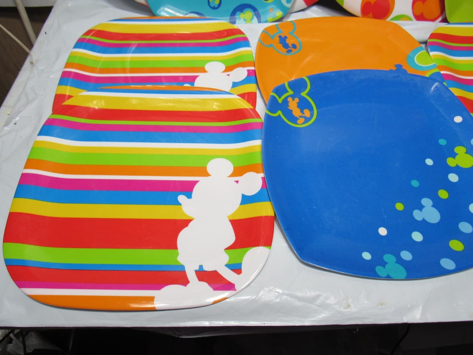 Disney Parks/Resorts 10 Piece Set - 13" Platters and 8" Plates Striped (M7M) - Thumbnail 2