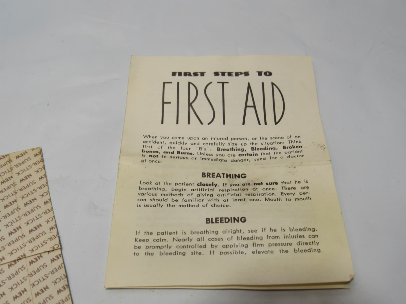 Johnson & Johnson Official Boy Scout Personal First Aid Kit w/Contents T45JJ - Thumbnail 10